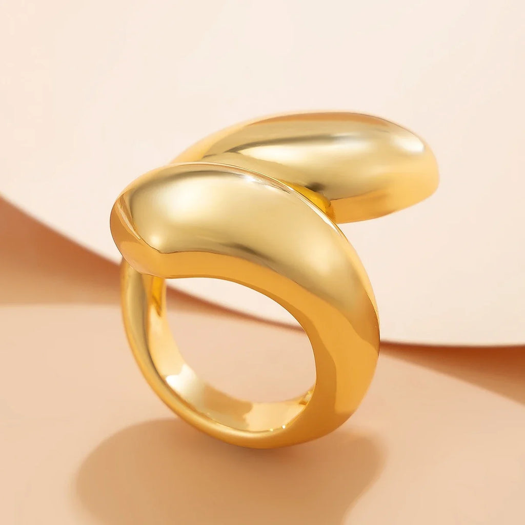 Asymmetric Large Teardrop Band Ring gold