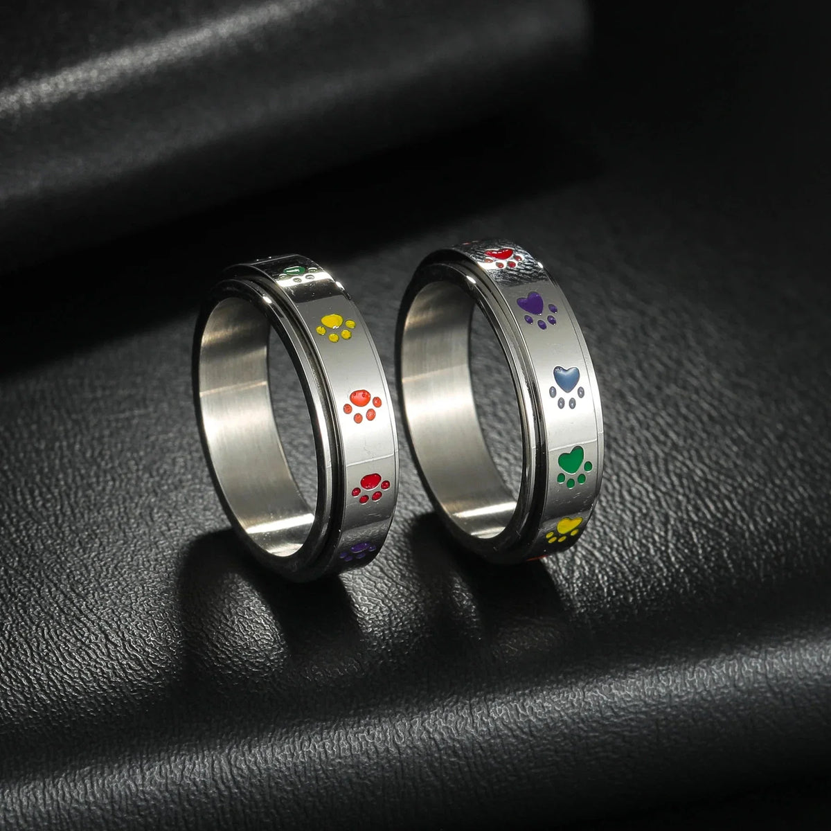 Spinner Ring with Hearts or Paws Anti-Stress rotating paws