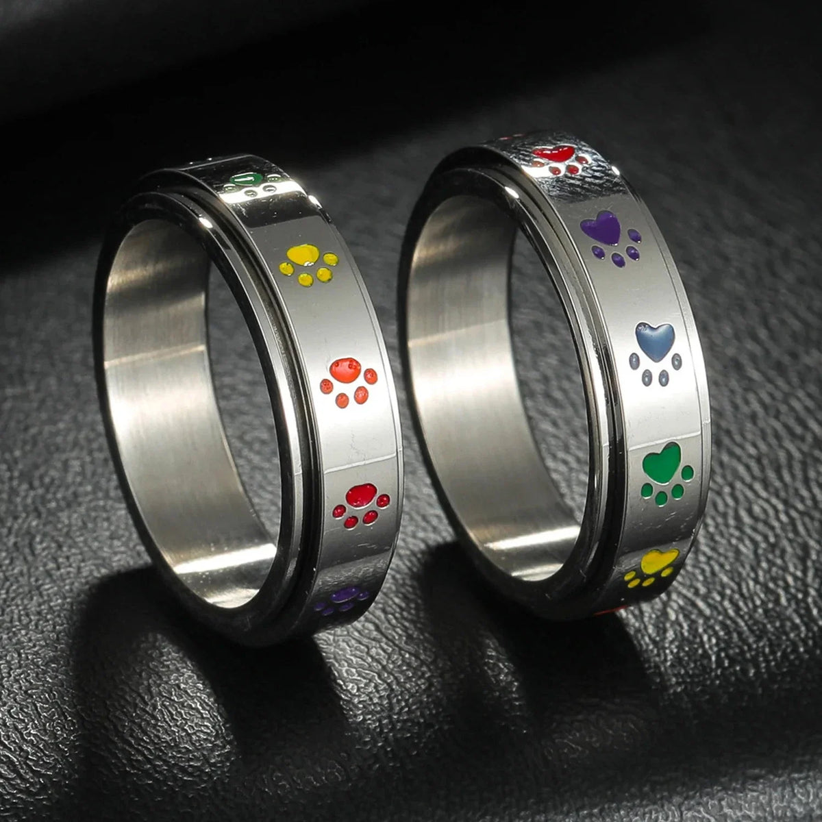 Spinner Ring with Hearts or Paws Anti-Stress rotating paws