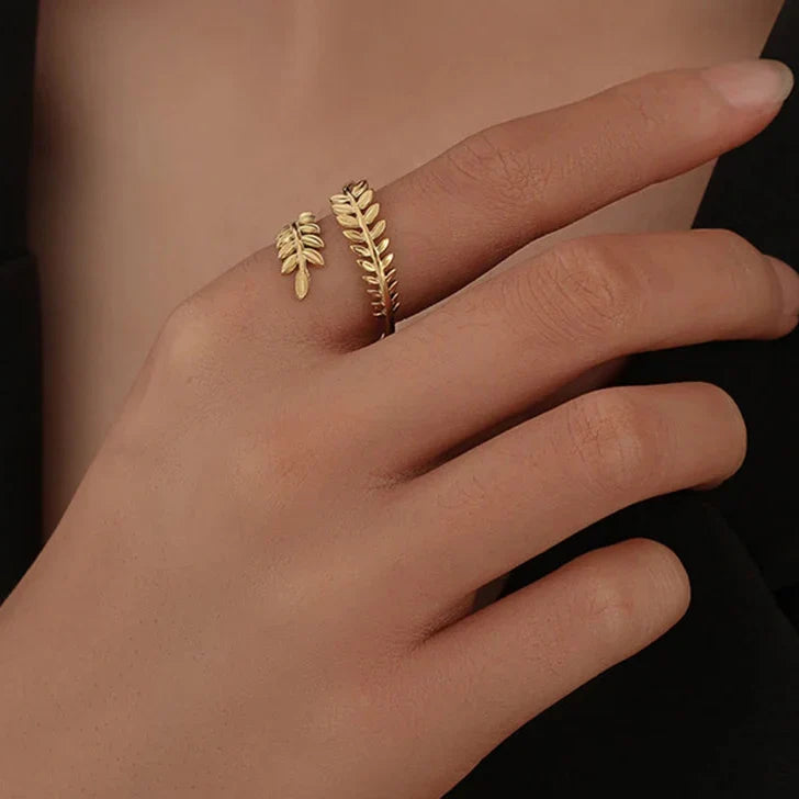 Fine Laurel Leaf Ring