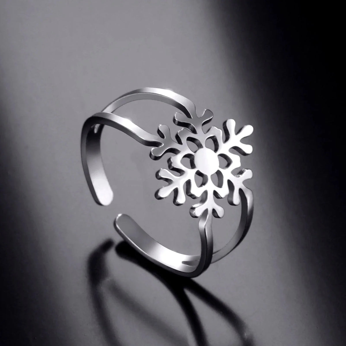 Women's Snowflake Ring in Silver