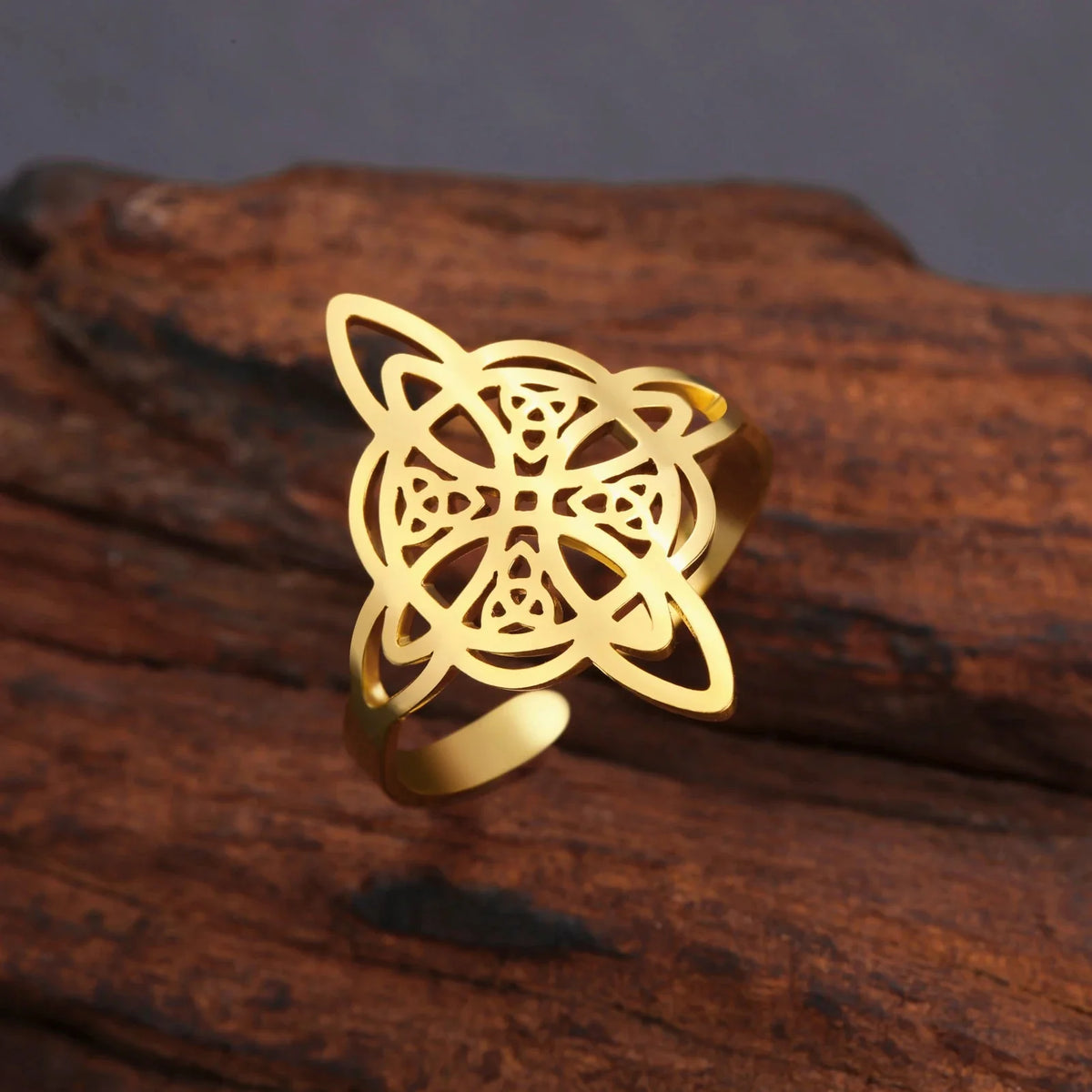 Witch’s Knot Protection Ring for Women, Wiccan, Gold