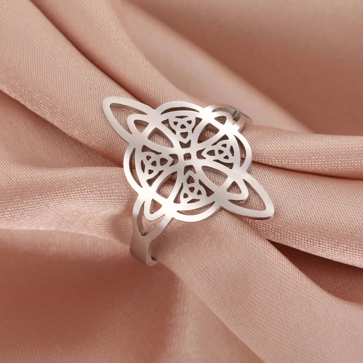 Witch’s Knot Protection Ring for Women, Wiccan, Silver