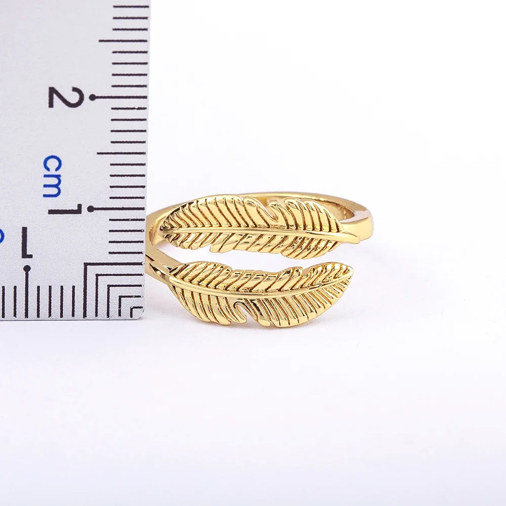 Engraved feather gold-tone ring