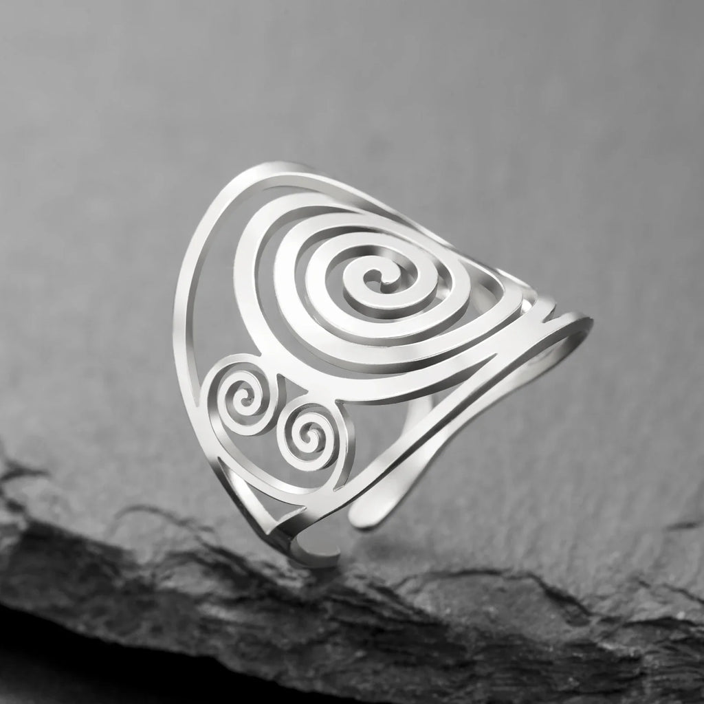 Wide spiral ring for women in silver