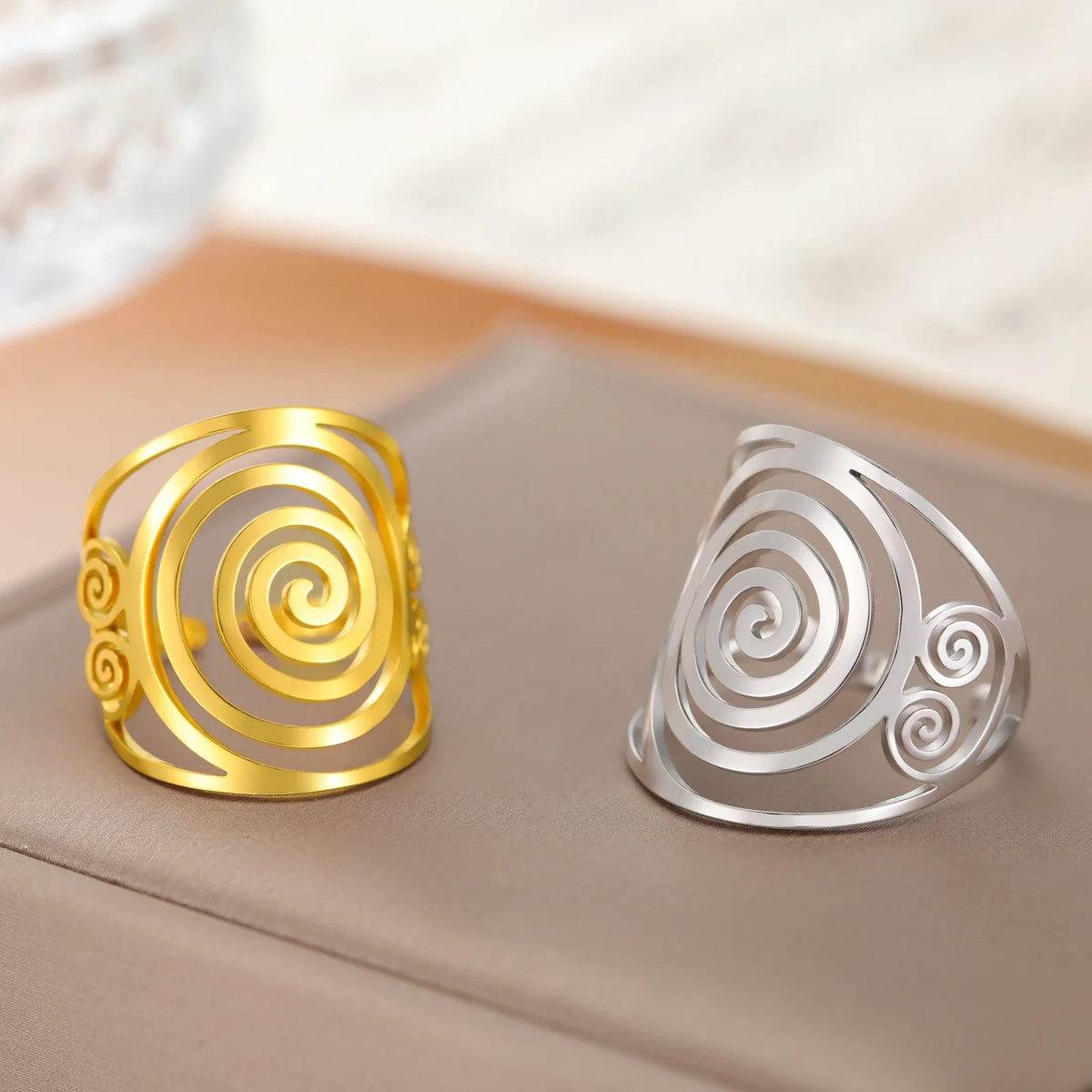 Wide spiral ring for women in silver