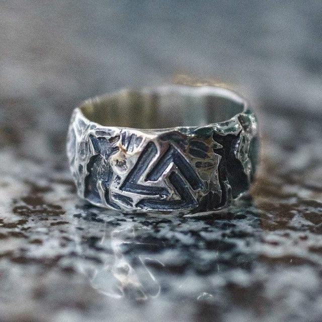 Кольцо Viking Valknut