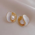Boucles d'Oreilles Clou en Nacre et Perle Coquillage 