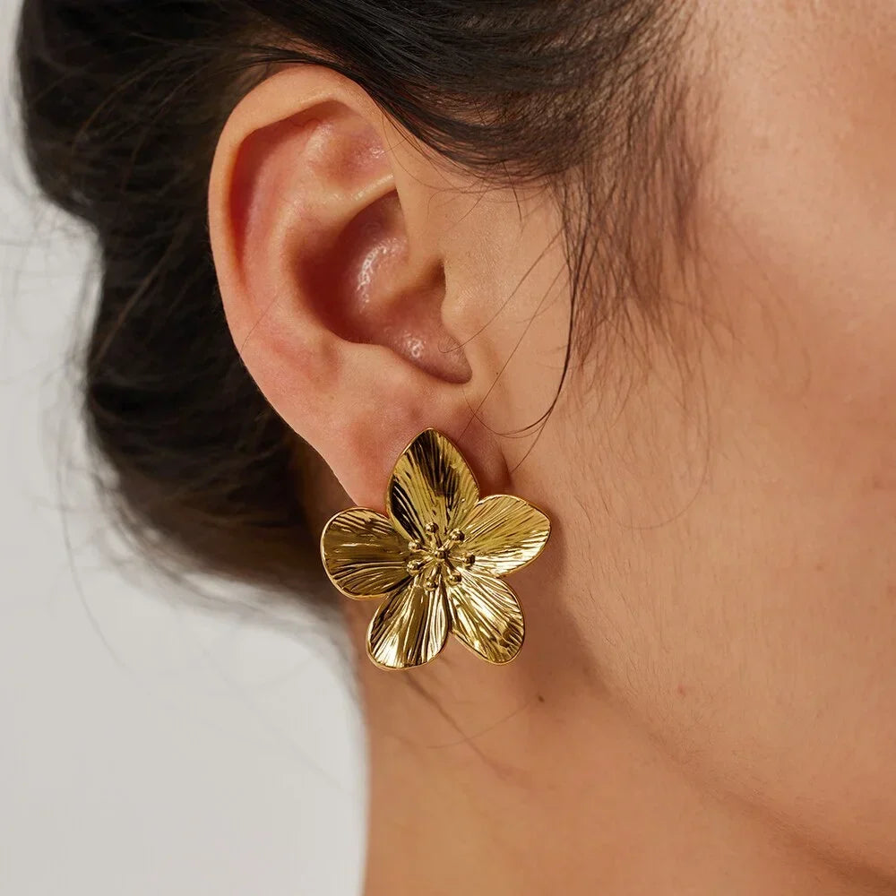 Gold-Plated Open Five-Petal Flower Stud Earrings