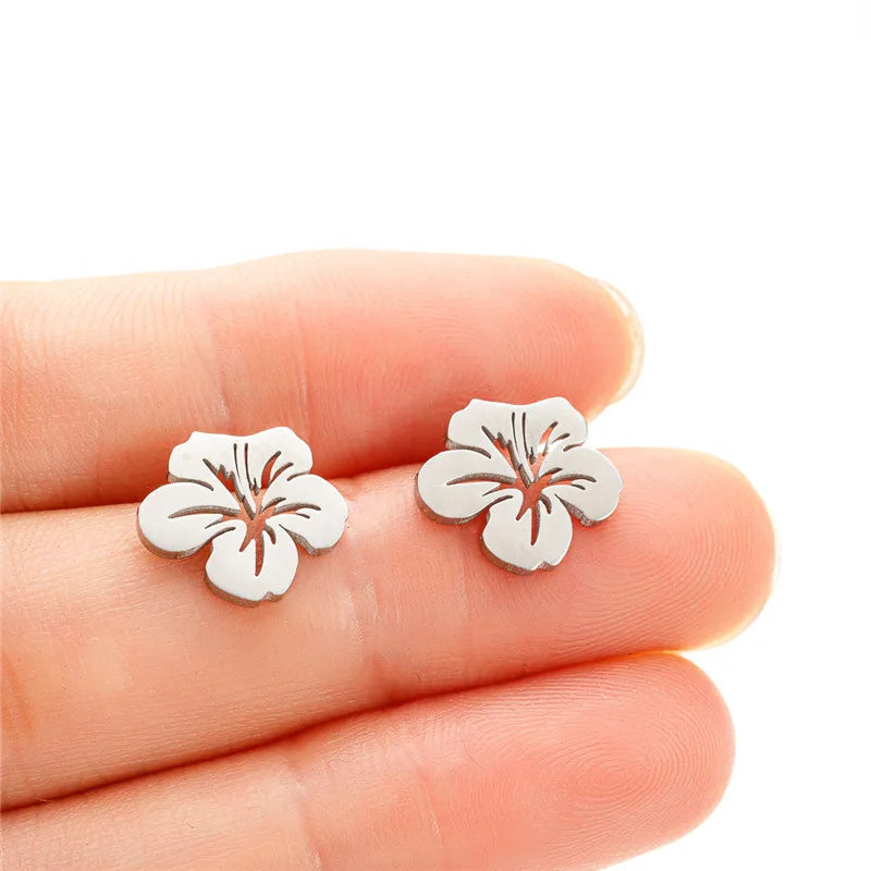 Women’s Flower Stud Earrings in Silver
