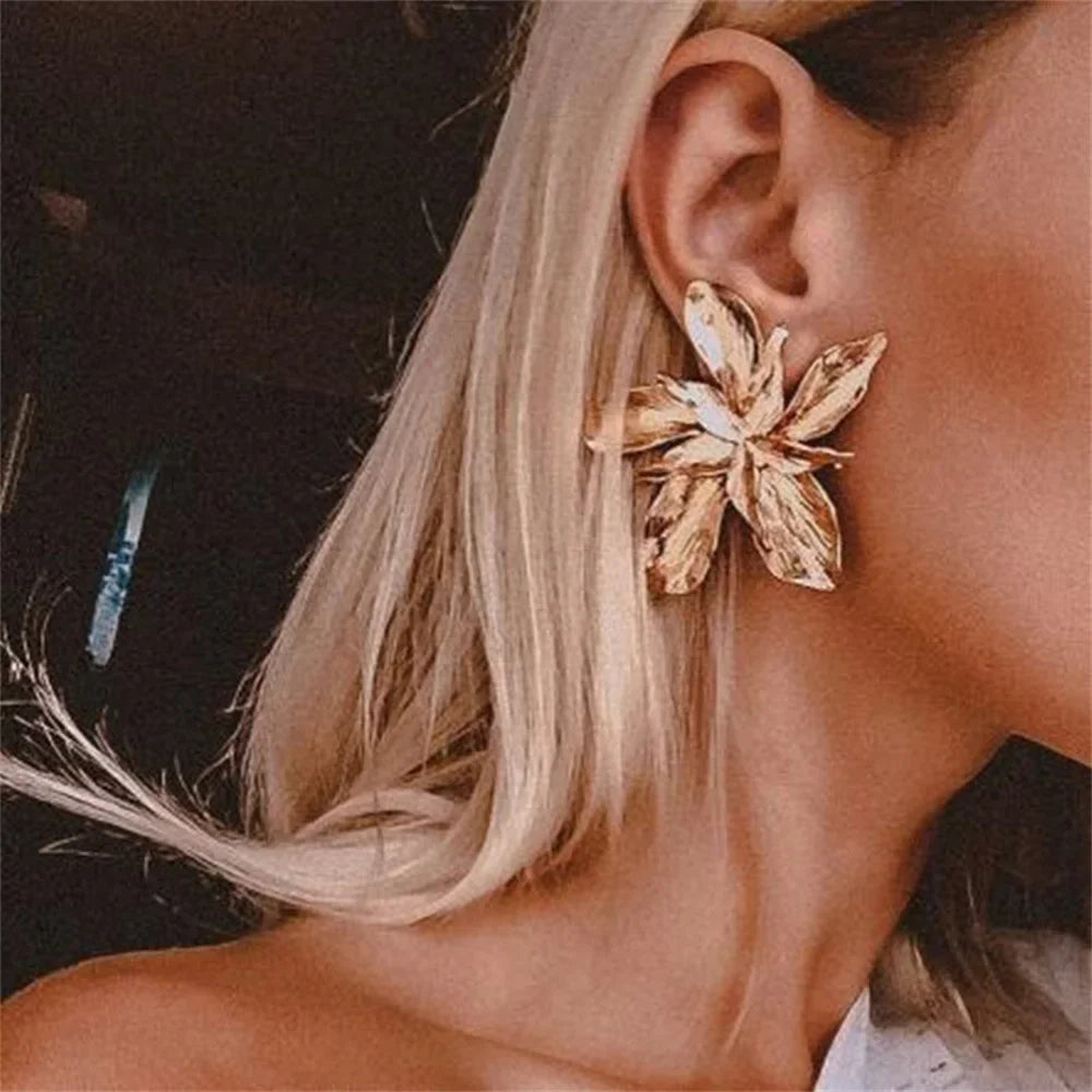 Asymmetrical Large Flower Stud Earrings gold