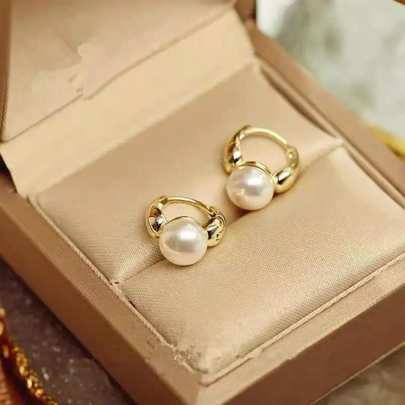 Retro-Style Hoop Earrings with Pearl
