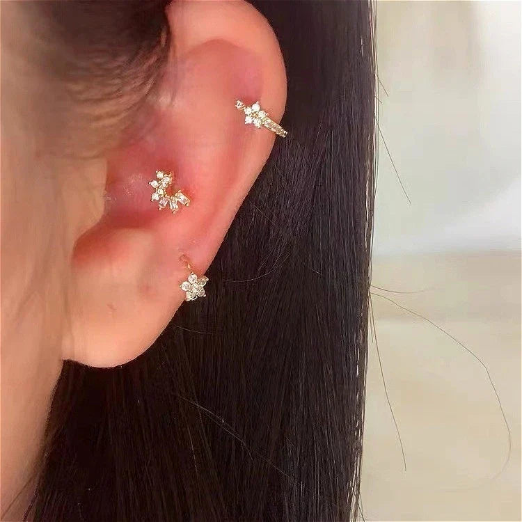 Boucles d'Oreilles Créoles Etoiles en Zircon argent