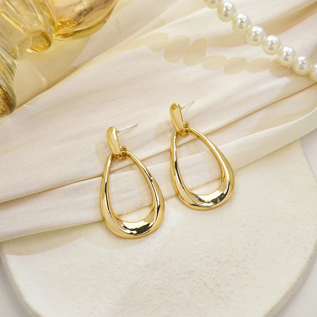 Retro Water Drop Dangle Earrings gold