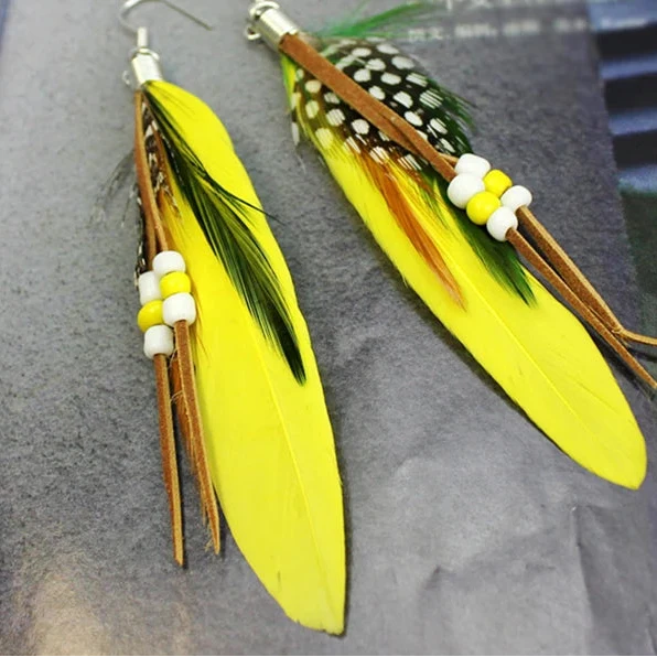 Apache-style feather earrings yellow