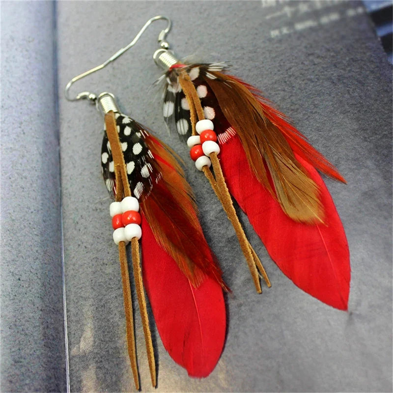 Apache-style feather earrings red
