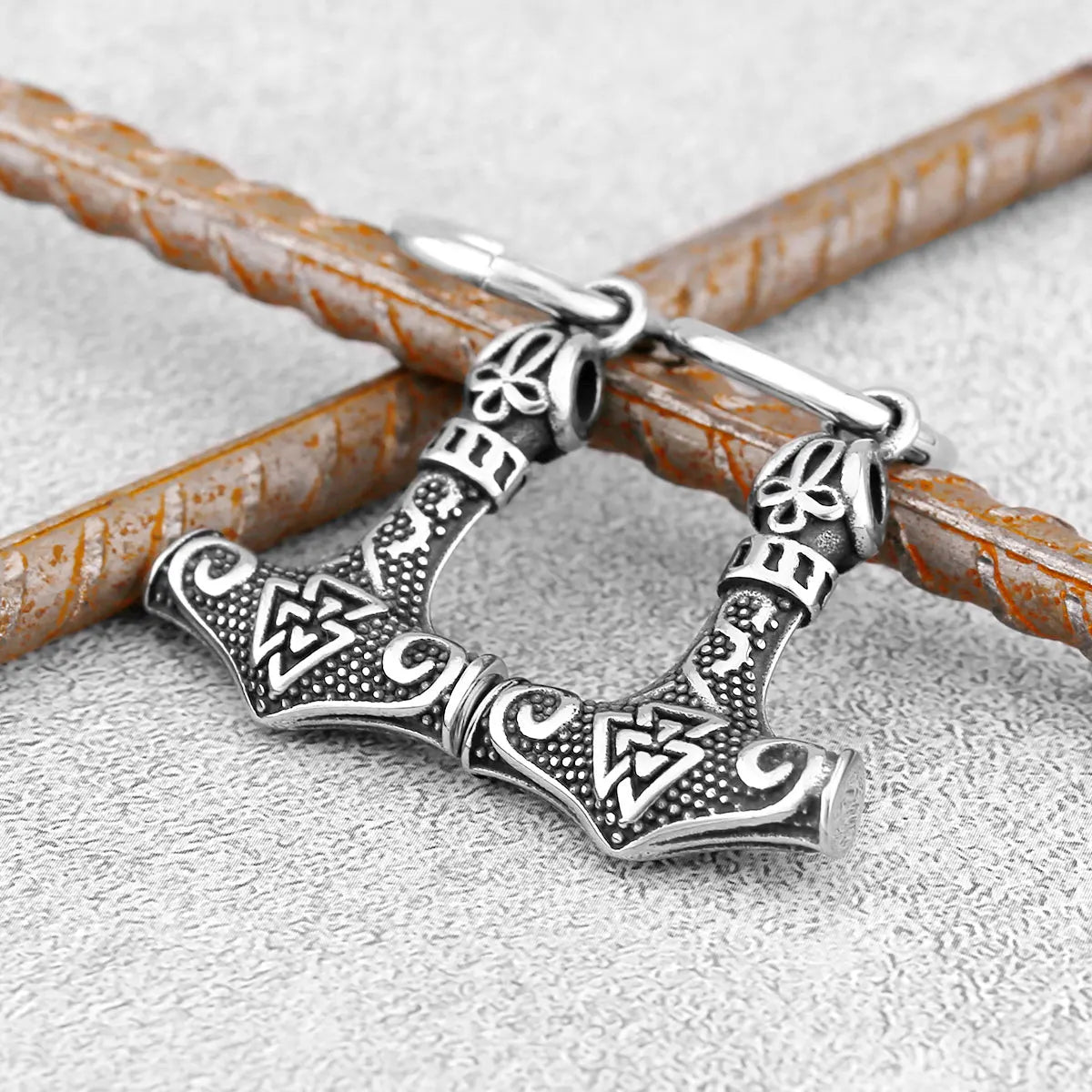 Viking Dangle Earrings Thor's Hammer Mjolnir1