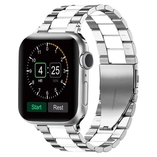 سوار Apple Watch من المعدن الفضي