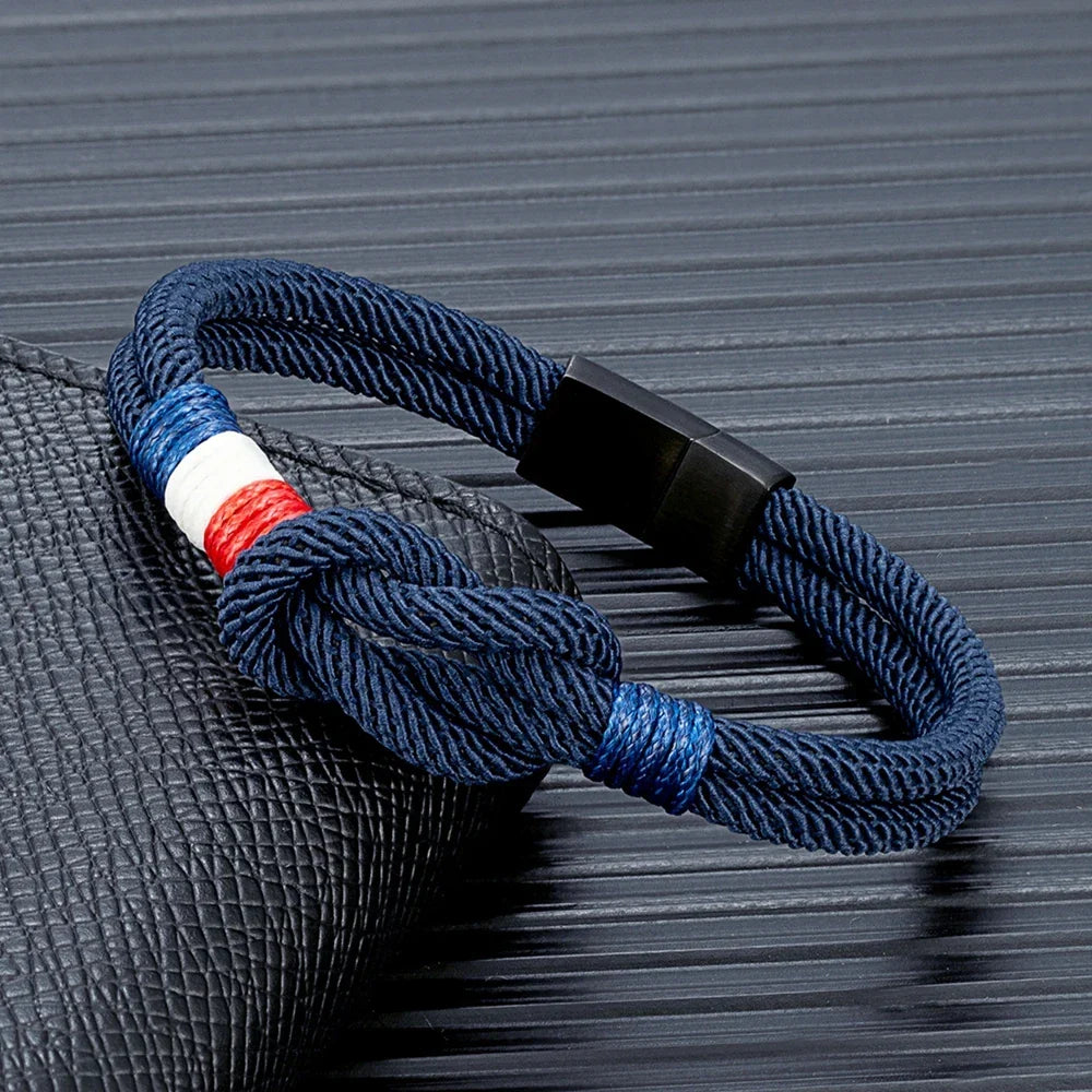 Bracelet with navy rope knot