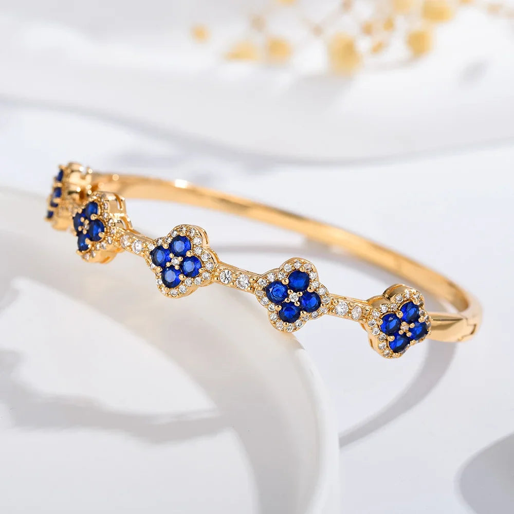Bracelet avec Trèfles à 4 Feuilles en Zircon et Pierres bleu