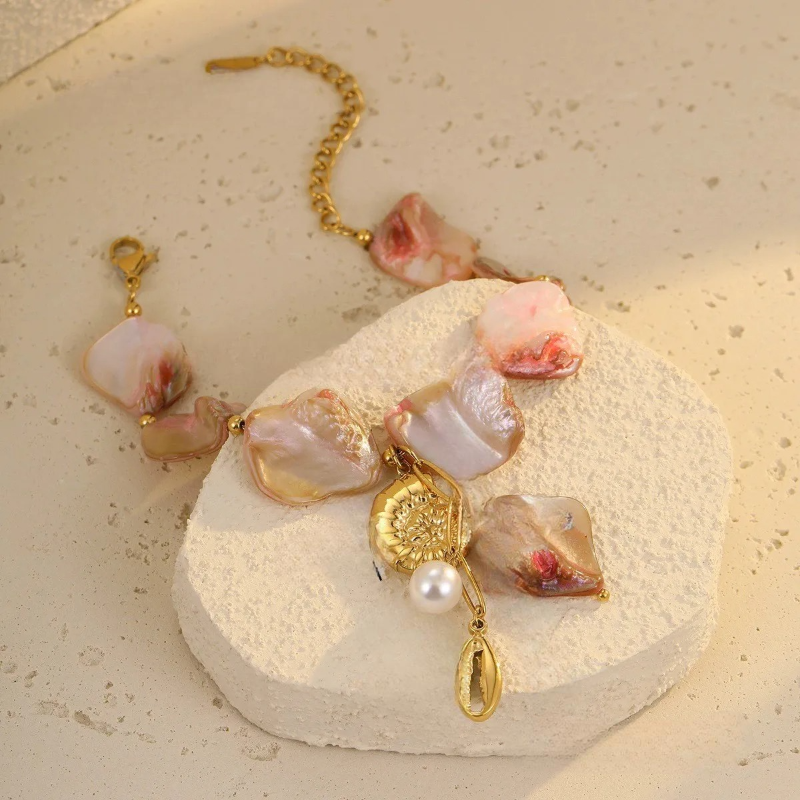 Shell Bracelet with Beautiful Mother-of-Pearl Beads