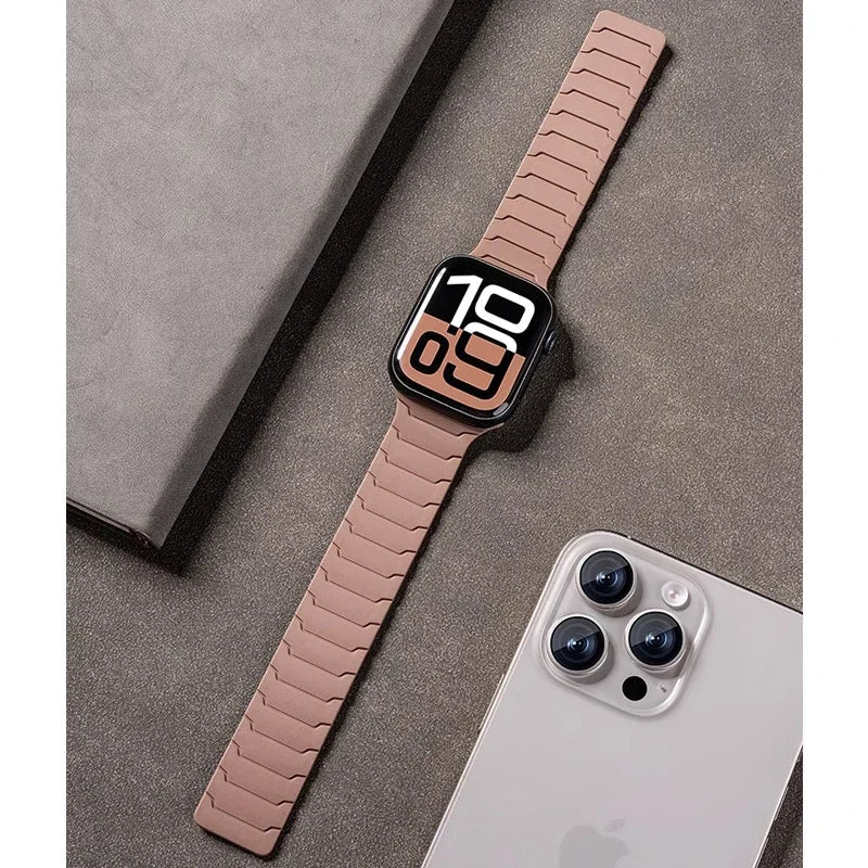 Magnetic replacement band for Apple Watch