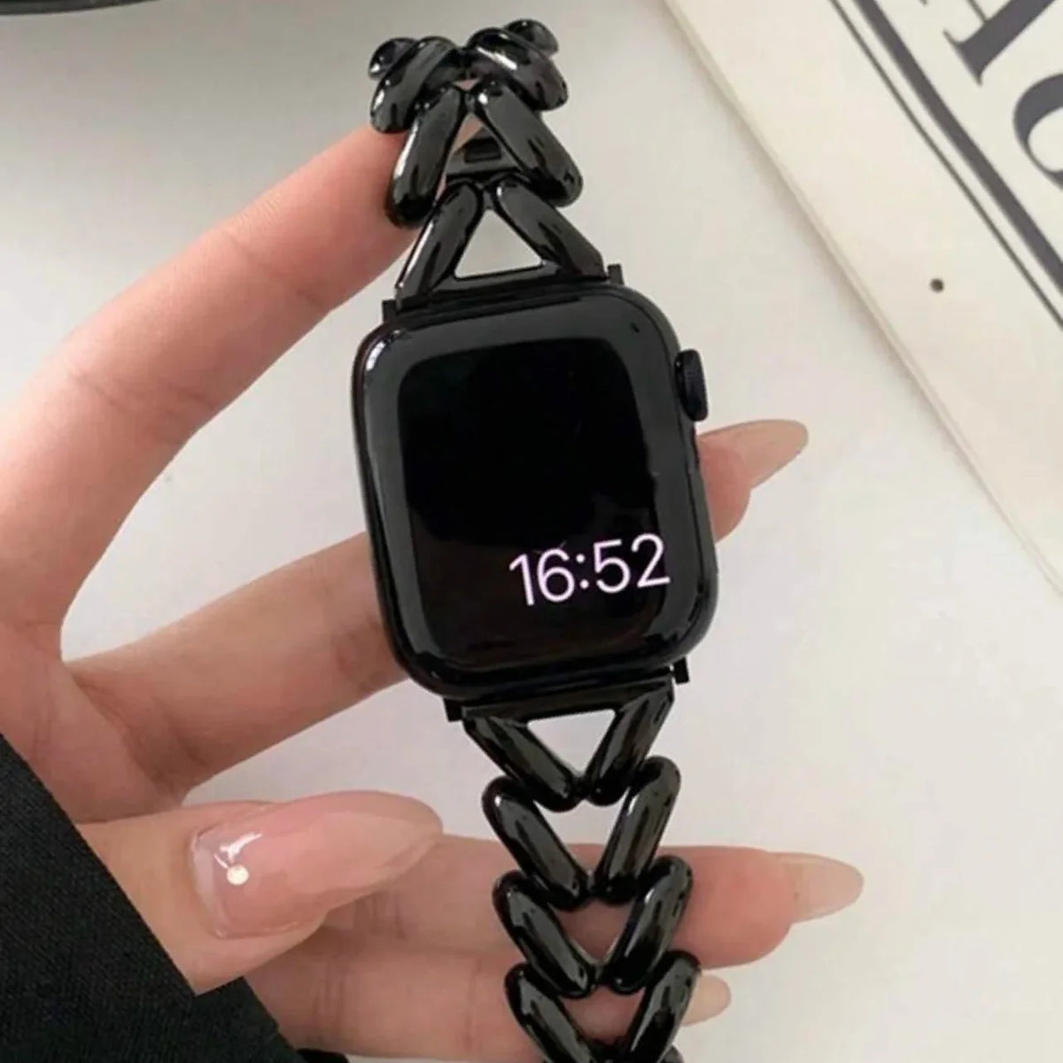Replacement bracelet for Apple Watch in black steel