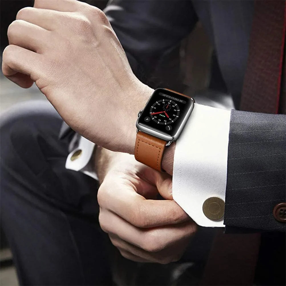 سوار بديل لساعة Apple Watch من الجلد للنساء والرجال باللون البني