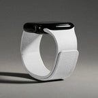 Сменный ремешок для Apple Watch из магнитного силикона белый