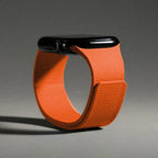 Сменный ремешок для Apple Watch из магнитного силикона оранжевый