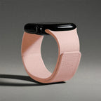 Сменный ремешок для Apple Watch из магнитного силикона розовый
