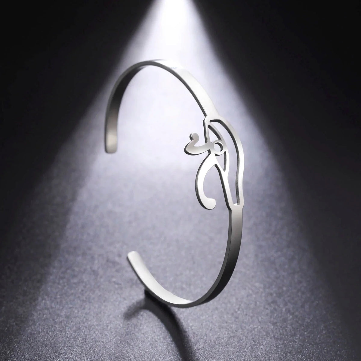 Ancient Egypt Bracelet with Eye of Horus in silver