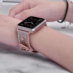 Кожаный ремешок с заклёпками для Apple Watch