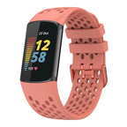 Силиконовый ремешок для часов Fitbit Charge 5, Charge 6 розовый