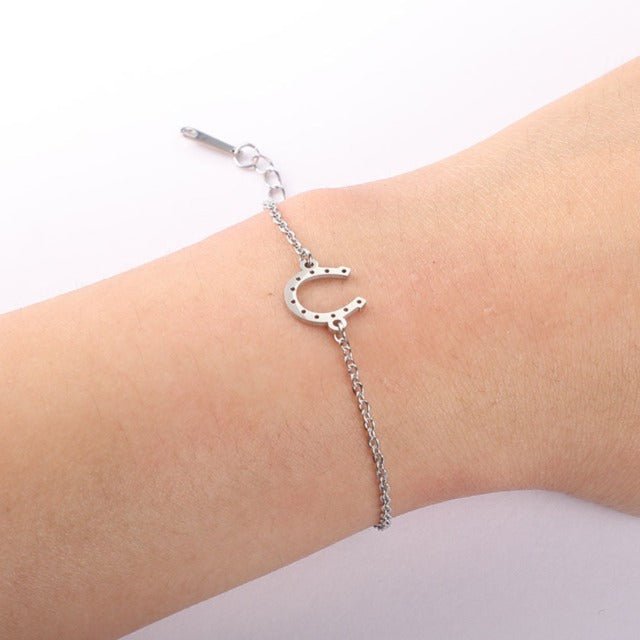Bracelet / Horseshoe Curb Chain Lucky Charm Horseshoe Silver