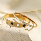5-Petal Fine Flowers Figaro Bracelet b