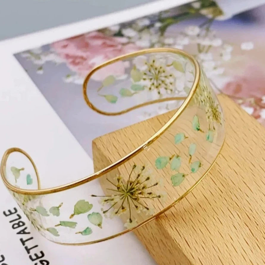 Transparent Resin Flower Chain Bracelet green a