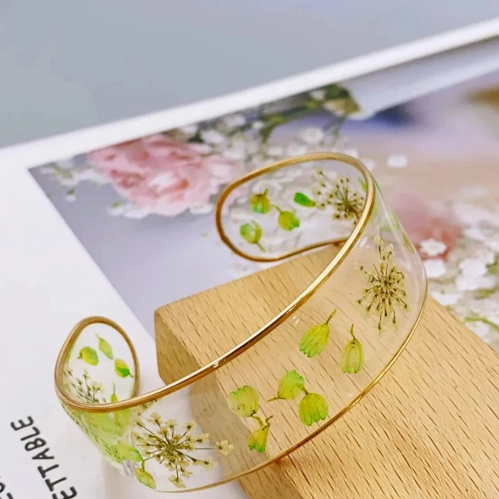 Transparent Resin Flower Chain Bracelet green a