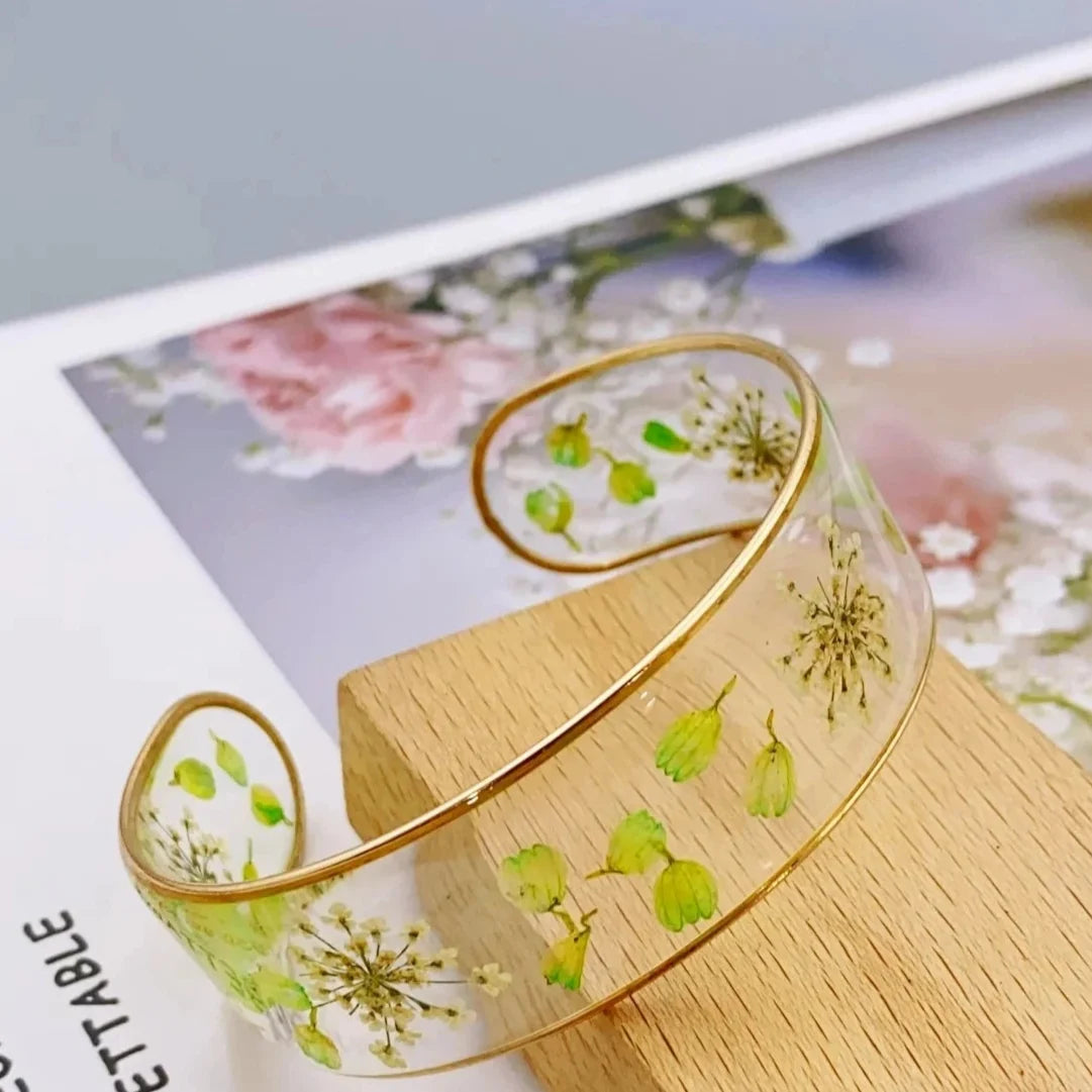 Transparent Resin Flower Chain Bracelet green a