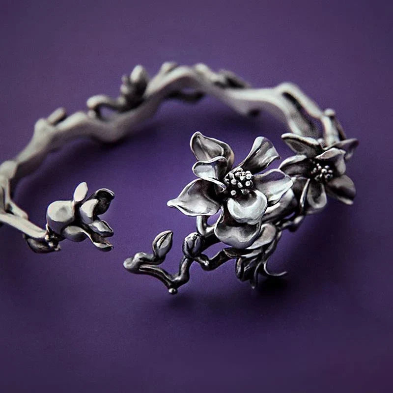 Magnolia Flower Curb Chain Bracelet