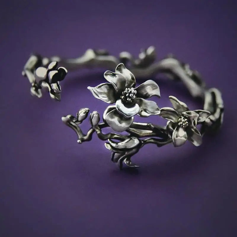 Magnolia Flower Curb Chain Bracelet