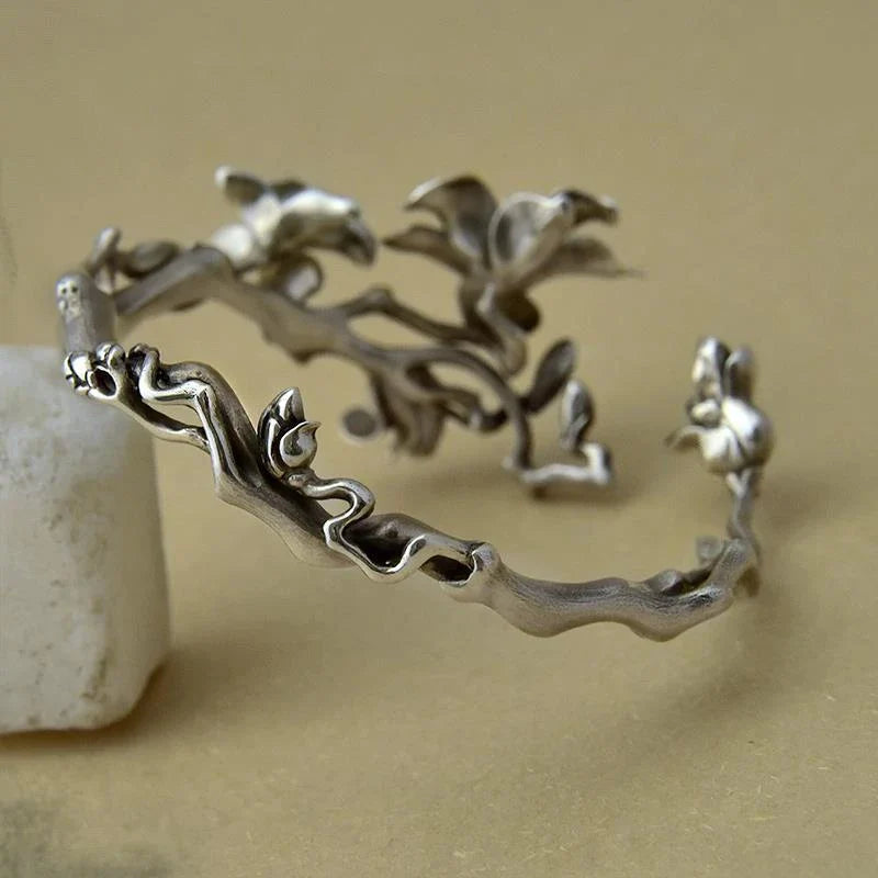 Magnolia Flower Curb Chain Bracelet