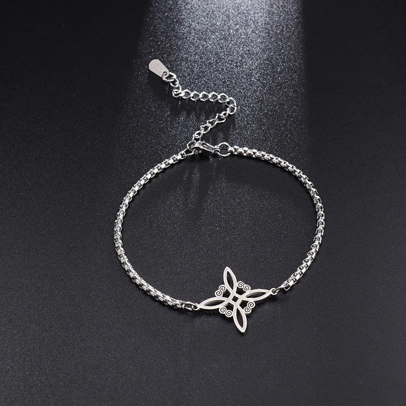 Witch’s Knot Bracelet in Silver