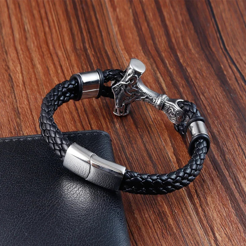 Twisted black anchor bracelet