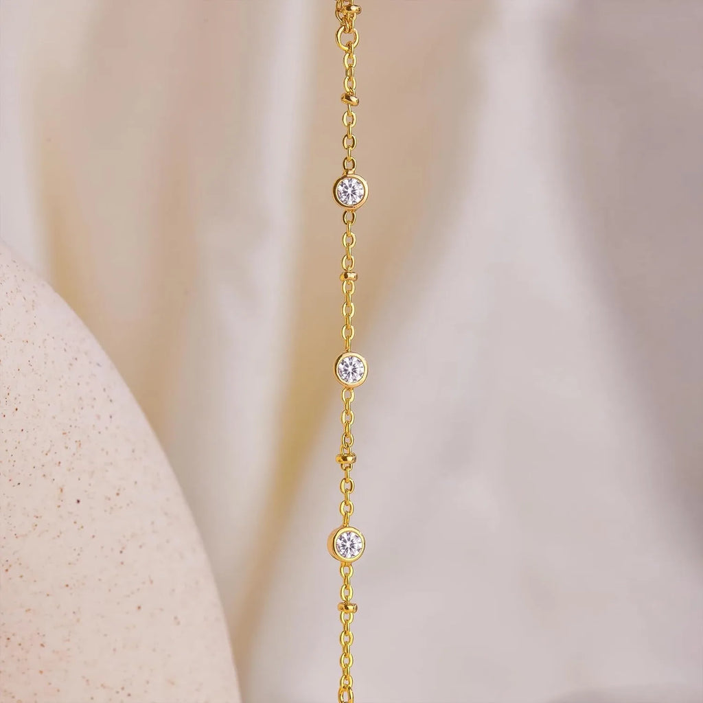 Hand and finger chain with cubic zirconia - women’s hand bracelet gold