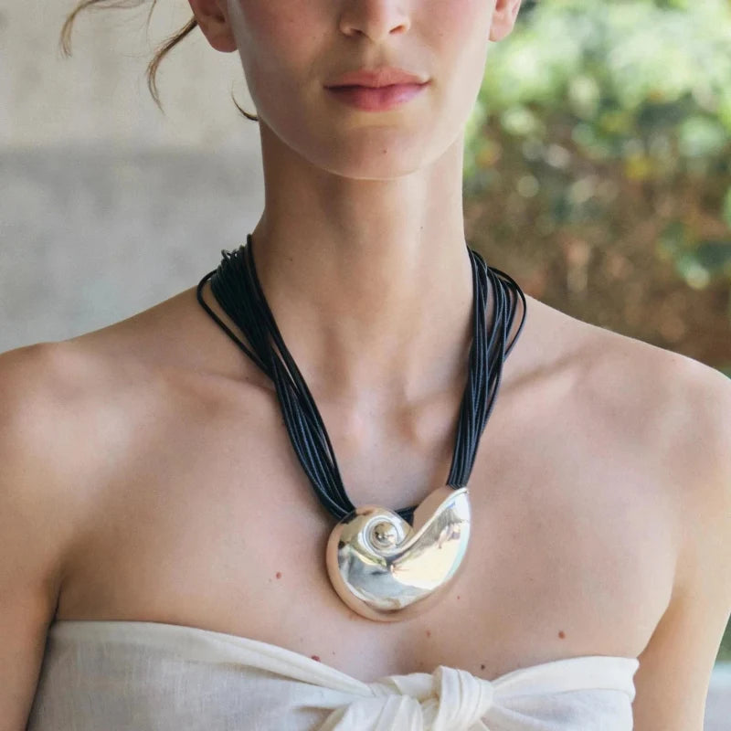 Collier avec Grand Pendentif Coquillage Escargot argent