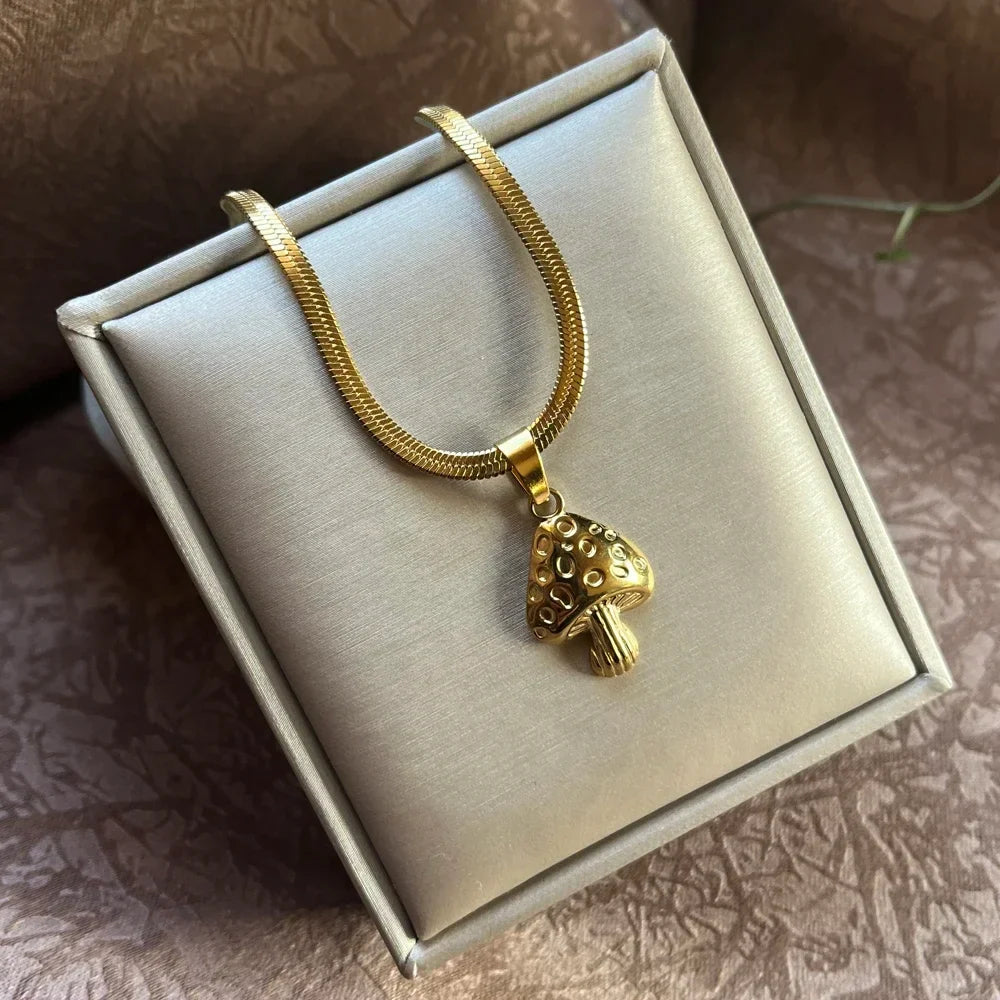 Collier avec Pendentif Champignon or