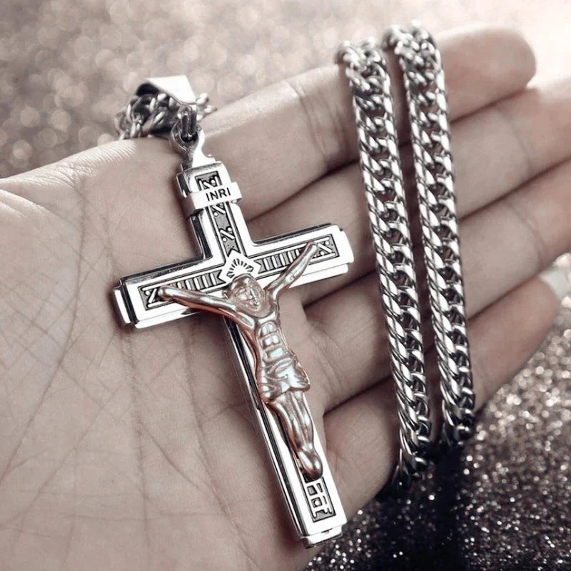 Collier avec Pendentif Croix de Jésus B