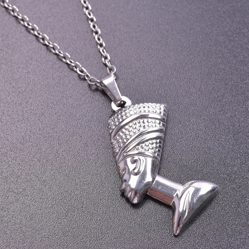 Neferiti Pendant Necklace in Silver