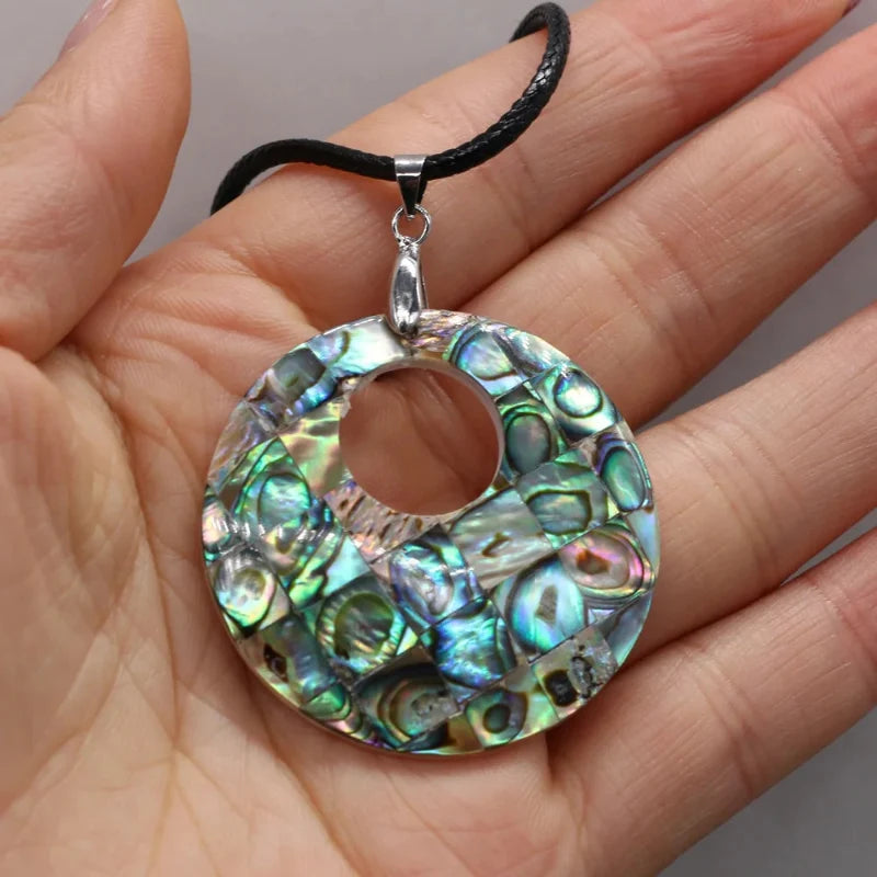 Collier en Cuir Pendentif en Nacre Coquillage